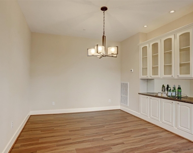 5300 Feagan Street - Photo Thumbnail 5