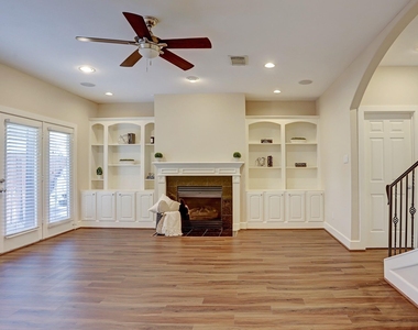 5300 Feagan Street - Photo Thumbnail 3