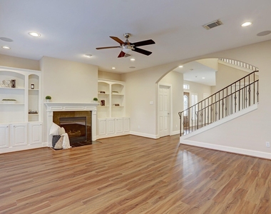 5300 Feagan Street - Photo Thumbnail 4