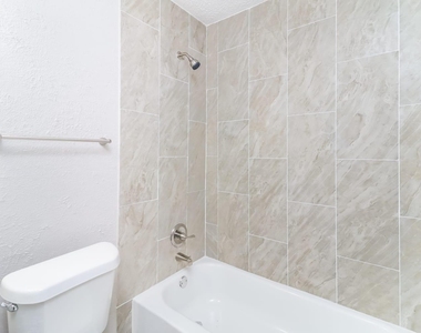 2212 W Oakdale Road - Photo Thumbnail 13