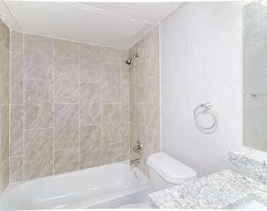 2212 W Oakdale Road - Photo Thumbnail 12