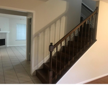4707 Linden Place - Photo Thumbnail 7