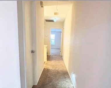4707 Linden Place - Photo Thumbnail 10
