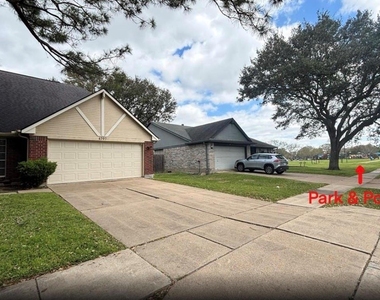 4707 Linden Place - Photo Thumbnail 3