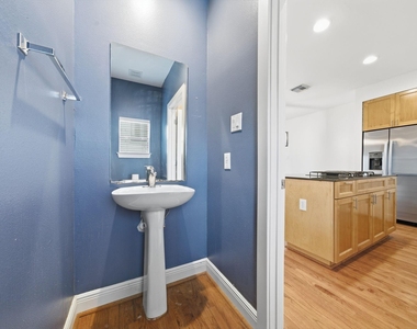 4314 Spencer Street - Photo Thumbnail 12