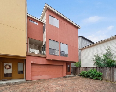 4314 Spencer Street - Photo Thumbnail 1