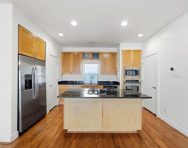 4314 Spencer Street - Photo Thumbnail 8