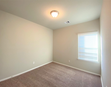 31311 Conover Drive - Photo Thumbnail 13