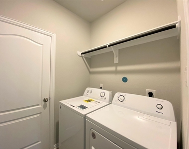 31311 Conover Drive - Photo Thumbnail 16