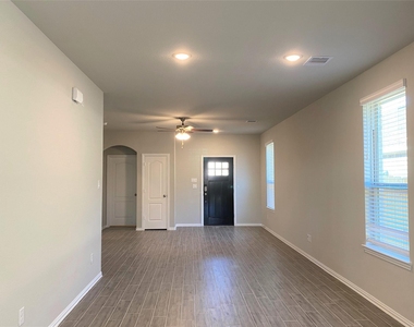 31311 Conover Drive - Photo Thumbnail 5