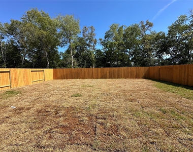 12316 Lexington Heights - Photo Thumbnail 15