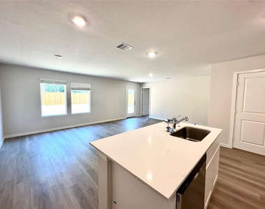 12316 Lexington Heights - Photo Thumbnail 2