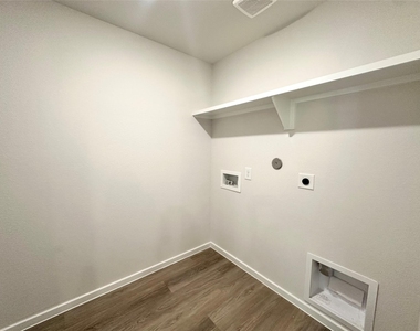 12316 Lexington Heights - Photo Thumbnail 14
