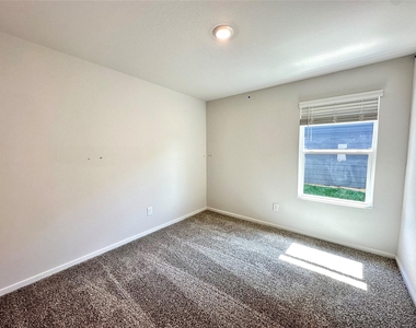 12316 Lexington Heights - Photo Thumbnail 12