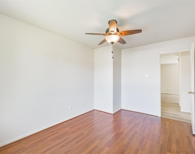 11230 Sunshine Park Drive - Photo Thumbnail 31