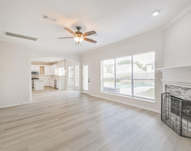 11230 Sunshine Park Drive - Photo Thumbnail 18