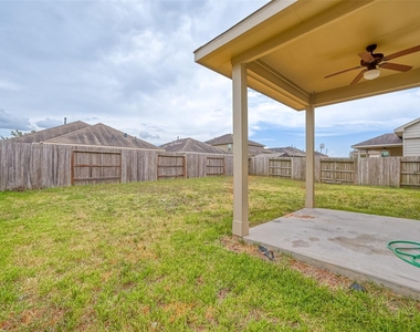 10118 Mariposa Green Court - Photo Thumbnail 12