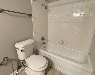 6601 Sands Point Drive - Photo Thumbnail 9