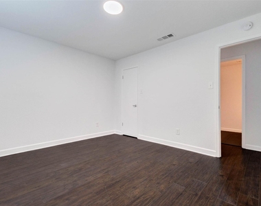8100 Cambridge Street - Photo Thumbnail 24