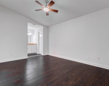 8100 Cambridge Street - Photo Thumbnail 15