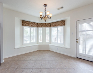 3107 Rosholt Drive - Photo Thumbnail 13