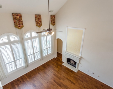 3107 Rosholt Drive - Photo Thumbnail 27