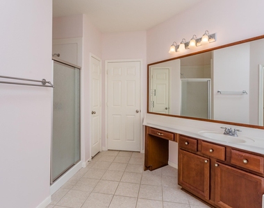 3107 Rosholt Drive - Photo Thumbnail 23