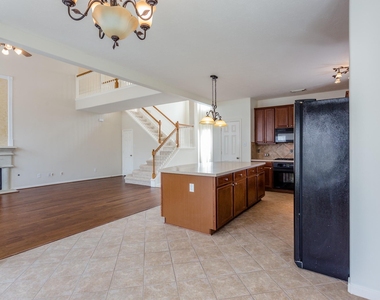 3107 Rosholt Drive - Photo Thumbnail 12