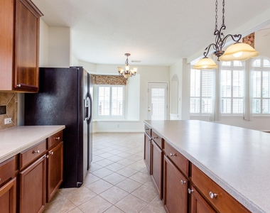 3107 Rosholt Drive - Photo Thumbnail 14