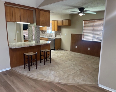 11326 Sagemeadow Lane - Photo Thumbnail 6