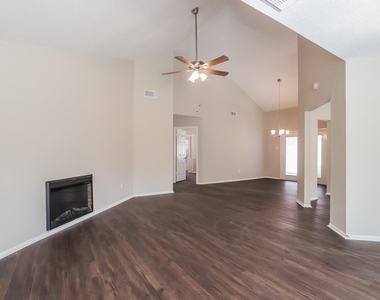 10318 Bushy Creek Drive - Photo Thumbnail 2
