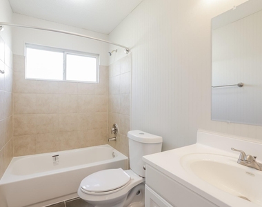 10318 Bushy Creek Drive - Photo Thumbnail 8