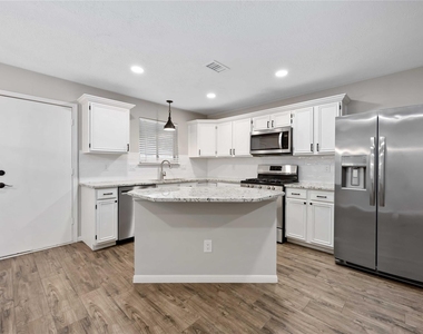 5418 Roserock Lane - Photo Thumbnail 13