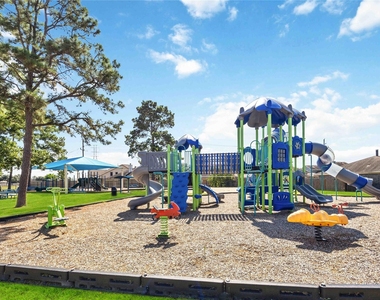 5418 Roserock Lane - Photo Thumbnail 4