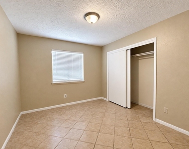 11314 Gracechurch Drive - Photo Thumbnail 9
