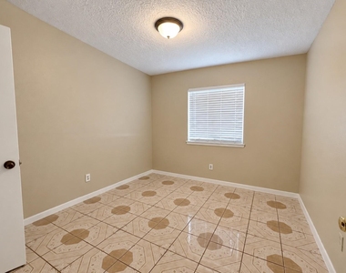 11314 Gracechurch Drive - Photo Thumbnail 8
