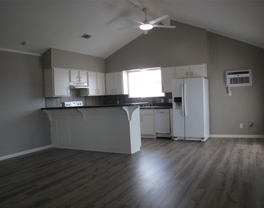 134 Redfish Drive - Photo Thumbnail 4