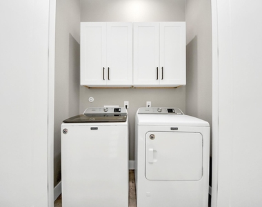 1805 Blodgett Street - Photo Thumbnail 24