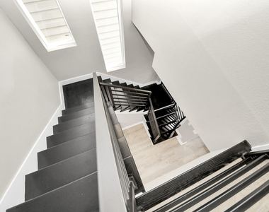 1805 Blodgett Street - Photo Thumbnail 14