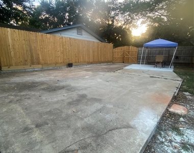 7 Dowling Street - Photo Thumbnail 4