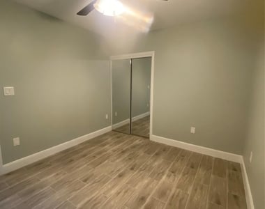 7 Dowling Street - Photo Thumbnail 12