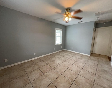 405 Johnson Street - Photo Thumbnail 1