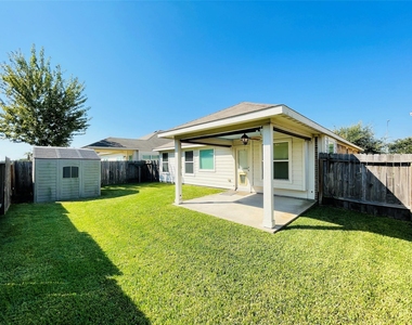2406 Blue Reef Drive - Photo Thumbnail 20