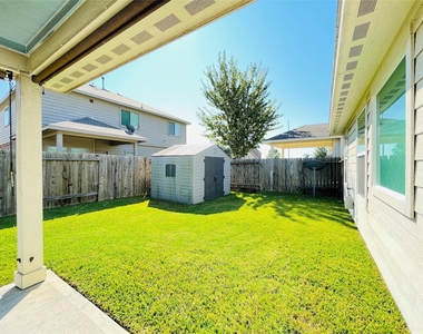 2406 Blue Reef Drive - Photo Thumbnail 18