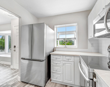 435 Ocean Park Lane - Photo Thumbnail 7