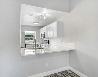 435 Ocean Park Lane - Photo Thumbnail 11