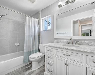 435 Ocean Park Lane - Photo Thumbnail 18