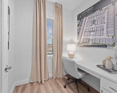 9217 Washington Heights - Photo Thumbnail 18