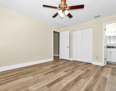 558 Oxford Avenue - Photo Thumbnail 21