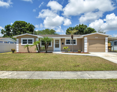 558 Oxford Avenue - Photo Thumbnail 4